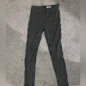 Princess Polly striped pants - Size 6 (FITS LIKE A 2)